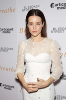 Claire Foy t-shirt #Z1G1013599