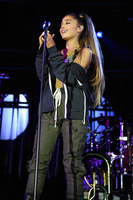 Ariana Grande tote bag #Z1G1036140