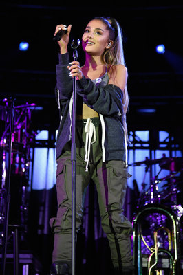 Ariana Grande tote bag #Z1G1036141