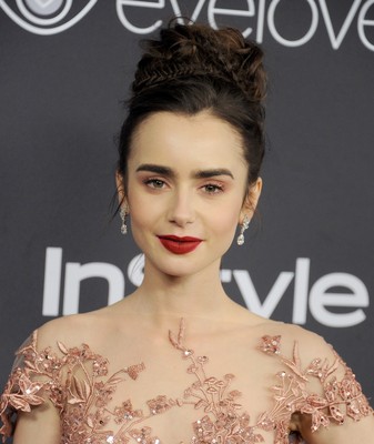 Lily Collins Poster Z1G1063810
