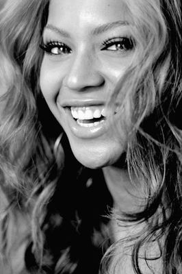Beyonce Knowles Poster Z1G1607052