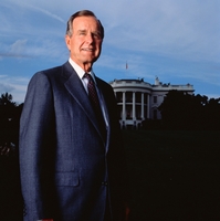 George H.w. Bush tote bag #Z1G2285951