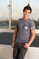 Taylor Lautner t-shirt #Z1G2490664