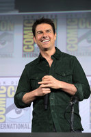 Tom Cruise Longsleeve T-shirt #3059614