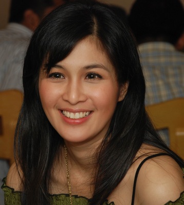 Sandra Dewi mouse pad