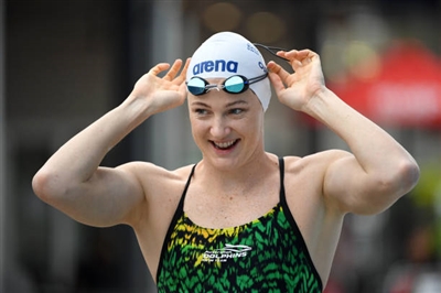 Cate Campbell tote bag