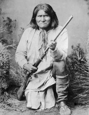 Geronimo tote bag