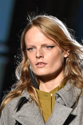 Hanne Gaby Odiele mug