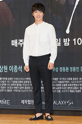 Sang-Hyun Yoon Sweatshirt