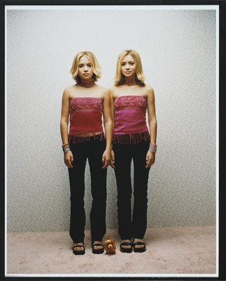 Ashley & Mary Kate Olsen Longsleeve T-shirt