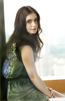 Lily Collins Mouse Pad Z1G430910