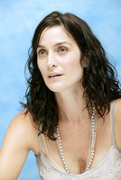 Carrie-Anne Moss Mouse Pad Z1G574982