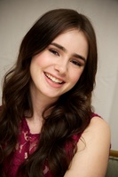 Lily Collins Poster Z1G576837
