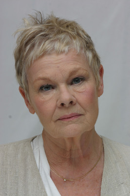 Judy Dench Mouse Pad Z1G613665