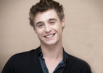 Max Irons Poster Z1G640851