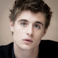Max Irons Mouse Pad Z1G640856