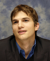 Ashton Kutcher hoodie #1083434