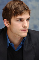 Ashton Kutcher Sweatshirt #1083445