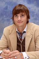 Ashton Kutcher hoodie #1083457