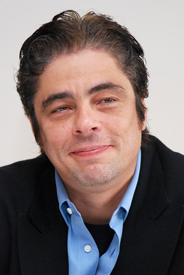 Benicio Del Toro Poster Z1G645674