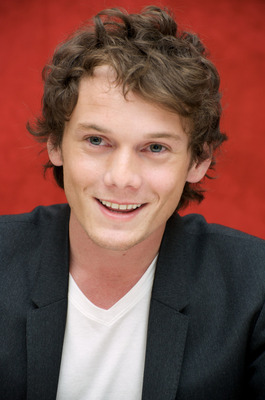 Anton Yelchin Poster Z1G650054