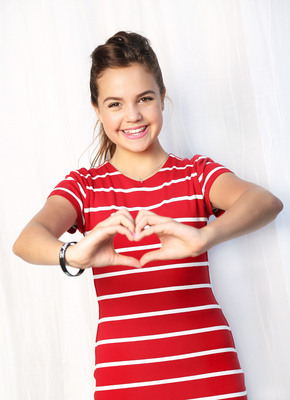 Bailee Madison Poster Z1G664437