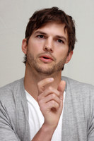 Ashton Kutcher Poster Z1G666655