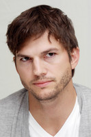 Ashton Kutcher Sweatshirt #1107506