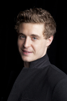 Max Irons Poster Z1G668329