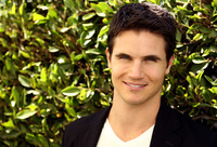 Robbie Amell Poster Z1G674210