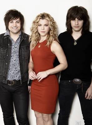 Kimberly Perry Poster Z1G677272