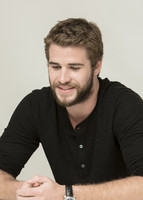 Liam Hemsworth hoodie #1127034
