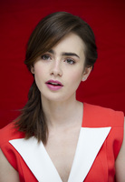 Lily Collins Poster Z1G681954