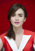Lily Collins Poster Z1G681957