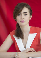 Lily Collins Poster Z1G681965