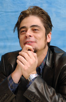 Benicio del Toro Sweatshirt #1169983