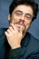 Benicio Del Toro Poster Z1G720378