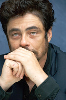 Benicio Del Toro Poster Z1G720380