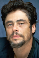 Benicio Del Toro Poster Z1G720383