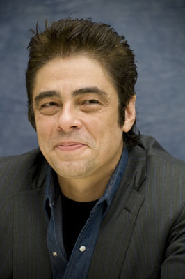 Benicio Del Toro Poster Z1G733827