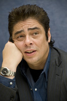 Benicio Del Toro Poster Z1G733833