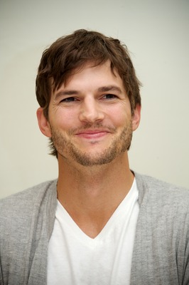 Ashton Kutcher Poster Z1G734838