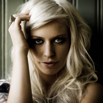 Gin Wigmore Poster Z1G737458
