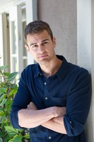 Theo James Poster Z1G737477