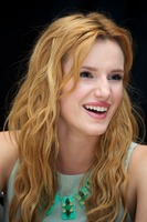 Bella Thorne Mouse Pad Z1G737903