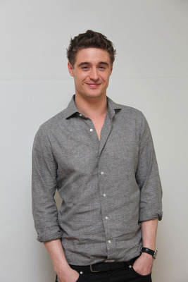 Max Irons Mouse Pad Z1G747853