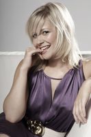 Suzanne Shaw Poster Z1G759074