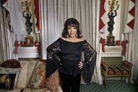 Joan Collins Poster Z1G764385