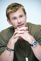 Chris Hemsworth hoodie #1230013
