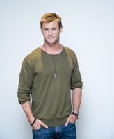 Chris Hemsworth Sweatshirt #1230031